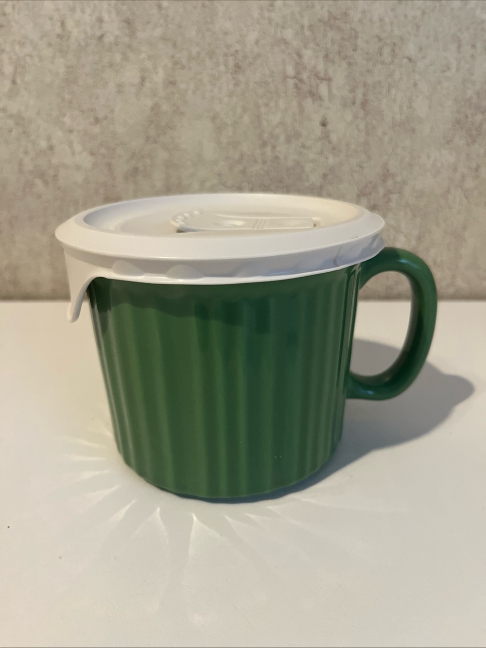 Corningware Colors Green Stoneware Soup Bowl Mug with Vented Lid 20oz Ribbed